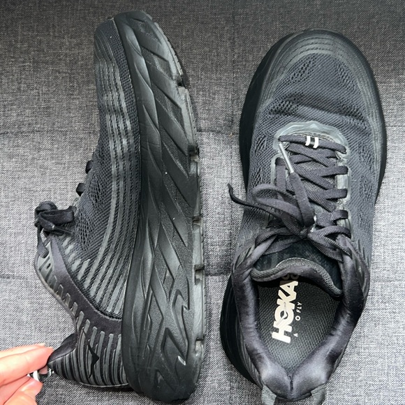 hoka time to fly shoes